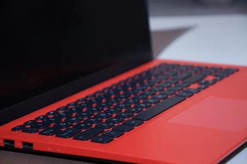 Open laptop on table, close up, freelancer workplace concept Foto stock