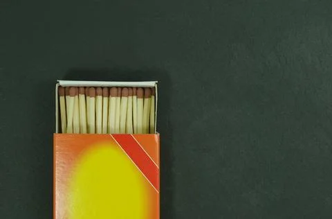 Open matchbox with matches inside Foto stock