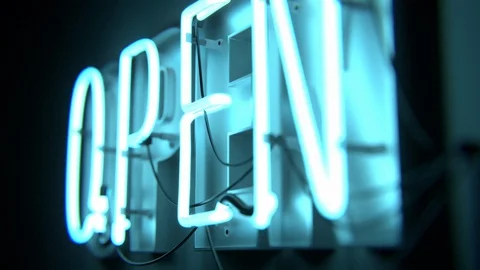 OPEN Neon sign close up Stockbeeldmateriaal 128950233