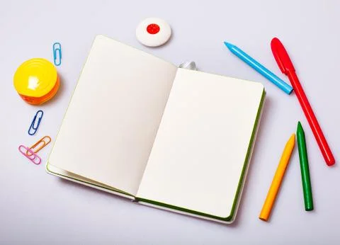 Open notepad with blank pages mockup Stock Photos