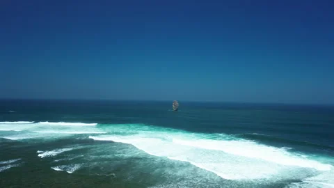 Open Ocean Horizon Blue Waves 4K View Malang East Java Видео 343674650