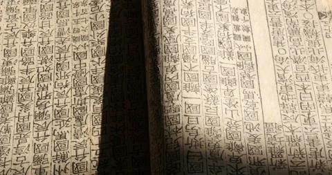Open an old korean book written by Chinese character in rotation 库存影片 162560413