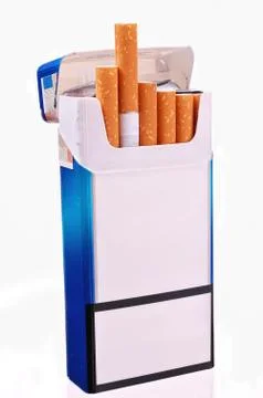 Open pack of cigarettes Stock-Fotos