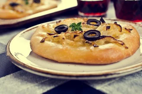 Open pie with onions Stock-Fotos