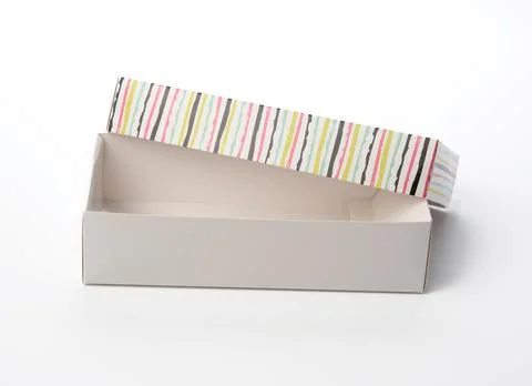 Open rectangular cardboard blank box on a white background Stockfoto's