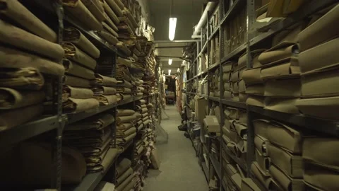 Open shelf warehouse with files storaged at a bank building , smooth Vídeos de archivo 132017655