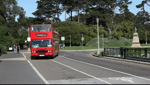 Open top sightseeing bus in San Francisco Stock Footage 8986011