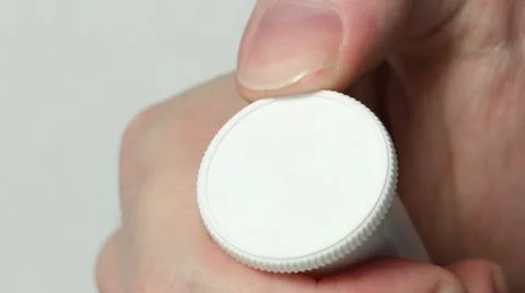 Open a vial Vídeo Stock 12357107