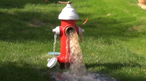 Open water hydrant Видео 33640698