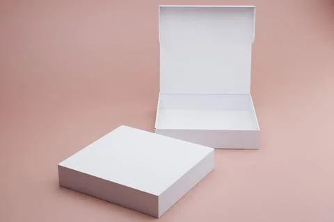 Open white boxes on pink background, packaging mockup Stock Illustration