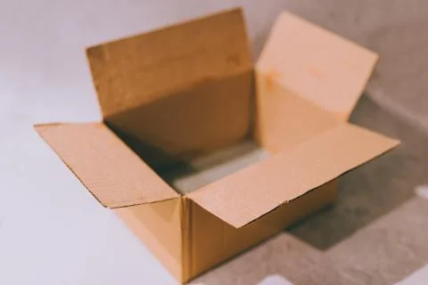 Opened empty delivery parcel box 写真素材