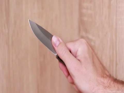 Opened jack-knife in hand 動画素材 83532653