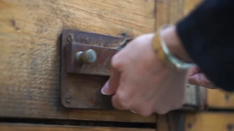 Opening And Closing Of An Old Lock Stock Footage 183433449