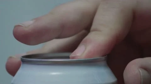 Opening Beer or Soda Can. Stock-Footage 236017374