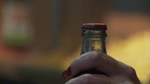 Opening bottles of cola. Extreme Close up (vintage 3). Видео 76757222