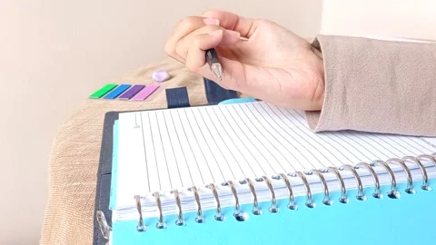 Opening a box of flowers Stock Footage 146250749