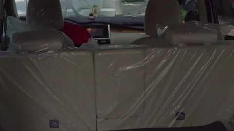 Opening car trunk 스톡 동영상 159063354