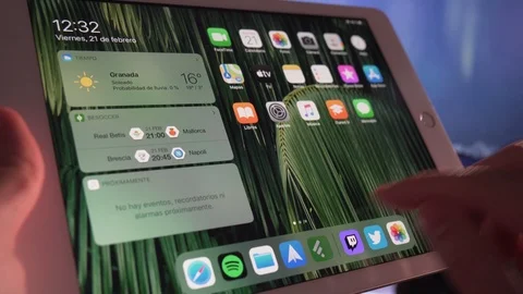 Opening a news feed app in a tablet. Stock Footage 125184846