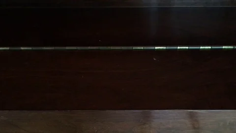 Opening Old Piano 스톡 동영상 77143755