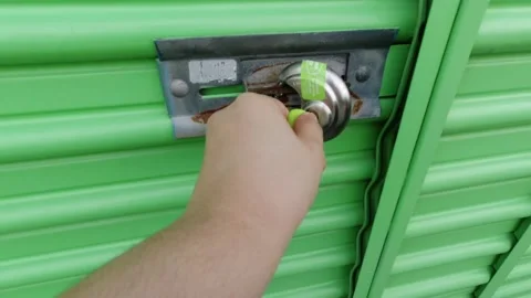 Opening storage unit Vídeos de archivo 133842484