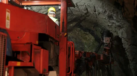 Opening Tunnel Stock-Footage 34990411