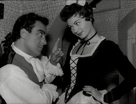 Opera Singer's Adele Leigh And Forbes Robinson At Royal Opera House Adele Leigh  Stock-Fotos