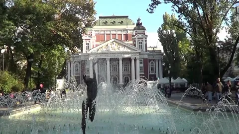 Opera theater by name of Ivan Vazov with fountain in Sofia, Bulgaria 스톡 동영상 330076062