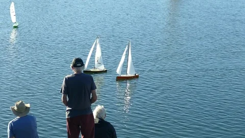 Operating Remote Control Yachts Stock-Footage 76160672