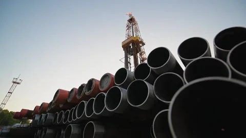 Operation of a drilling rig on an oil platform in the oil and gas industry. Vidéo 156134066