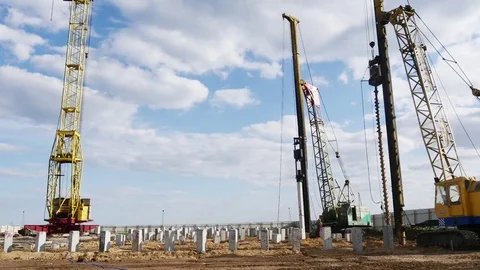 Operation of hydraulic machines clogging building piles timelapse Stock Footage 79728272