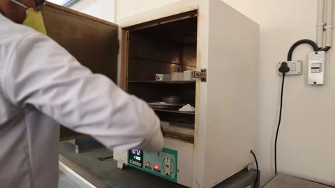 Operator checking high degree Celsius temperature in tunnel kiln Video stock 250547487