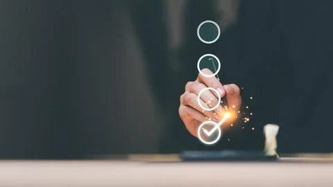 Operator makes mark on survey topic ,Auditing and evaluating quality and ef.. 스톡 사진