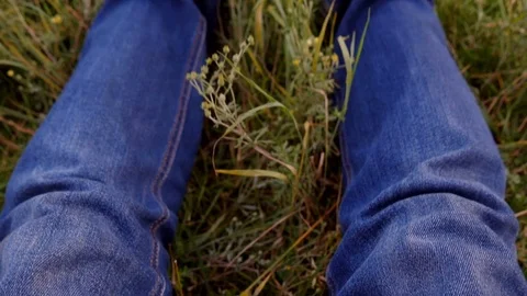 Operator sits on the grass 库存影片 80134507