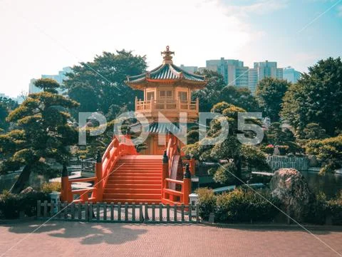 Orange and teal view of Pavilion of Absolute Perfection, Lian Garrden Hong Kong Stock Photos