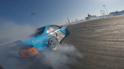 Orange-blue drift car 動画素材 147529309