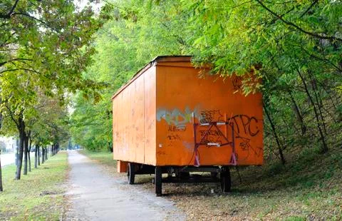 Orange construction trailer. Stock-Fotos