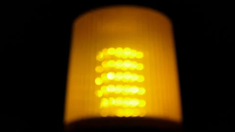 Orange Emergency Strobe Light flashing in the dark night. Orange roof flashes 스톡 동영상 132085718