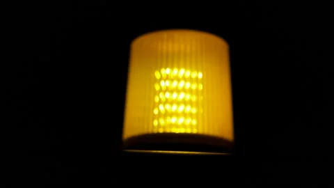 Orange Emergency Strobe Light flashing in the dark night. Orange roof flashes 스톡 동영상 132085738