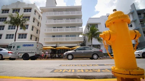 Orange Fire Hydrant at Miami Beach Ocean Drive Vidéo 94825959