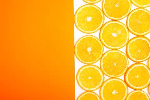 Orange fruit pattern composition. Summer healthy food background. Foto stock