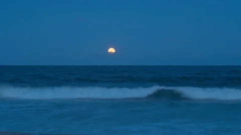 Orange Full Moon Rising over Ocean or Sea, 4K Scenic Timelapse 스톡 동영상 99396864