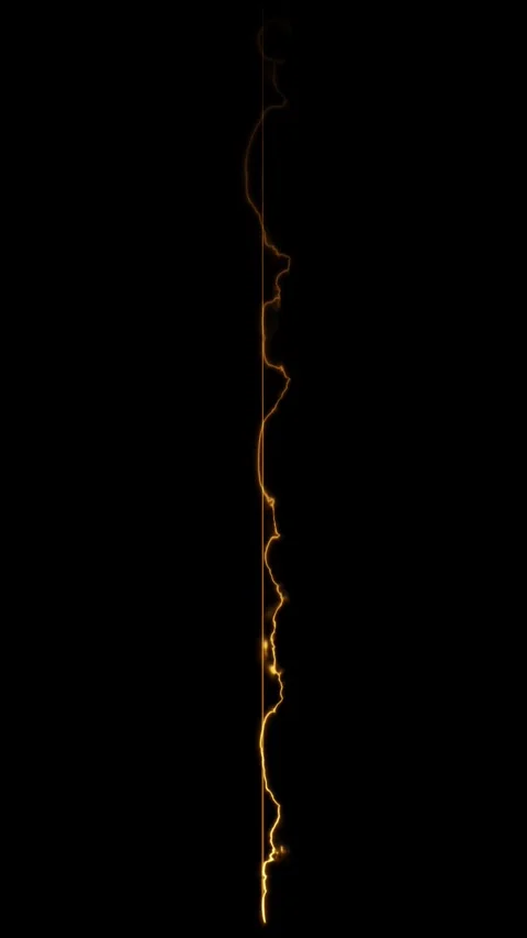 Orange glowing electrical discharge flickering on vertical black line. 库存影片 337710871