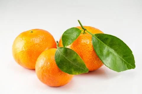 Orange with green leaf Foto stock