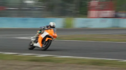 Orange Motorcycle Rounded at the Sharp Turn 库存影片 48921310