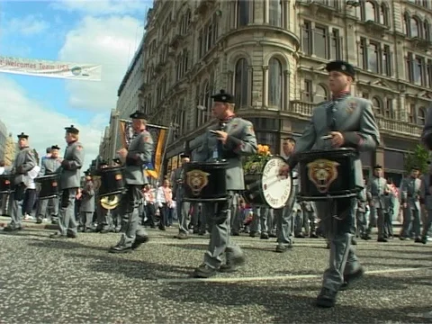 Orange Protestant drummers marching in Belfast Video stock 77270215