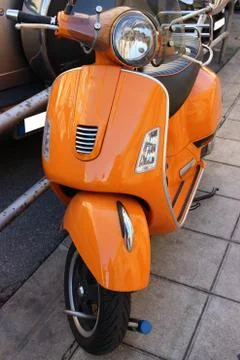 Orange Scooter Foto stock