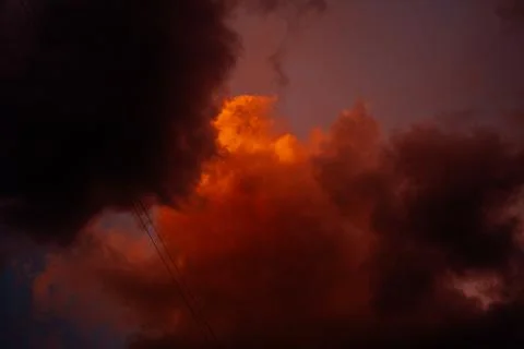 Orange sunset clouds. Background. Texture Stockfoto's