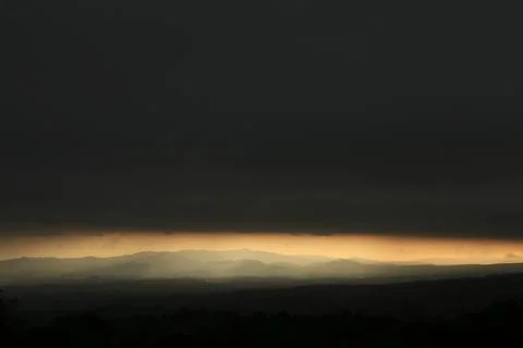 Orange sunset with the mountain range. Foto stock
