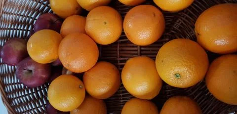 Oranges in a basket Foto stock