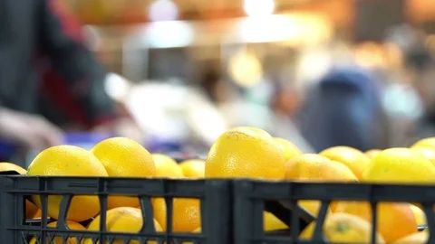 Oranges in the grocery store Video stock 71893257